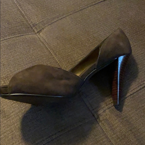 Heels - Picture 4 of 6